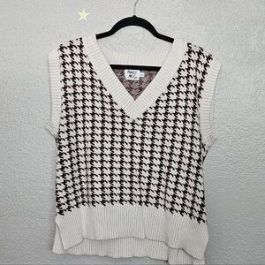 Princess Polly Brown and White Houndstooth Knit Vest